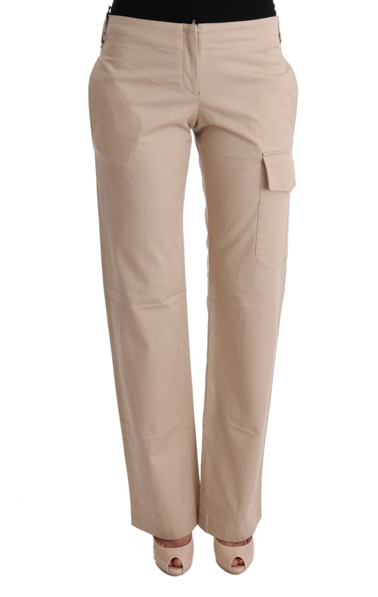 Pantalones cortos elegantes de color beige: corte regular y elegancia