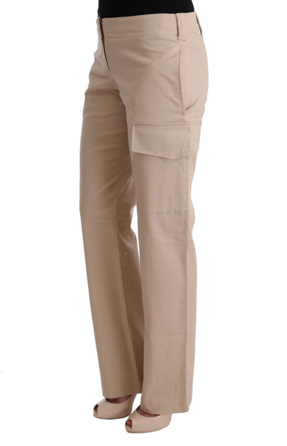 Pantalones cortos elegantes de color beige: corte regular y elegancia