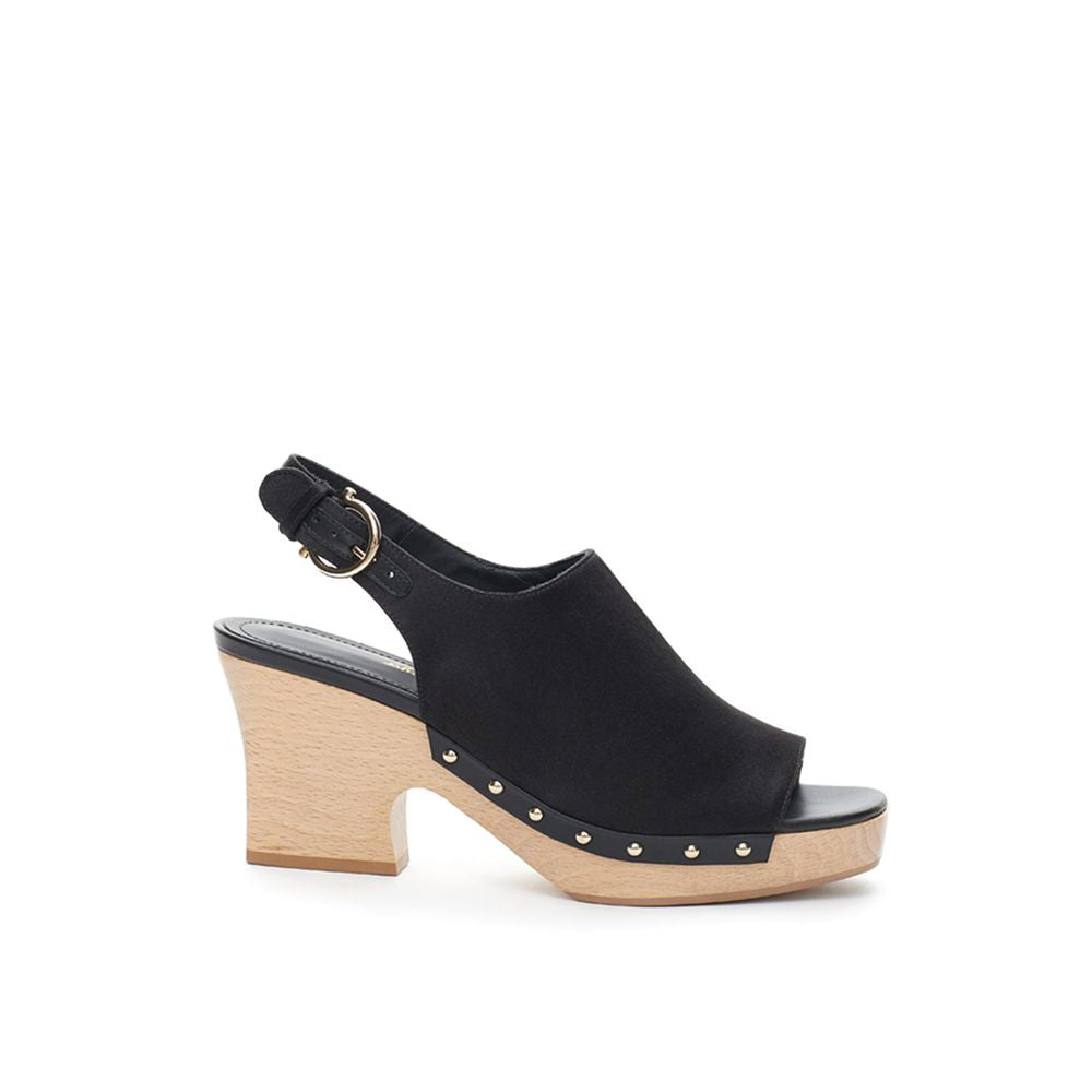 Sandalias elegantes de piel negra