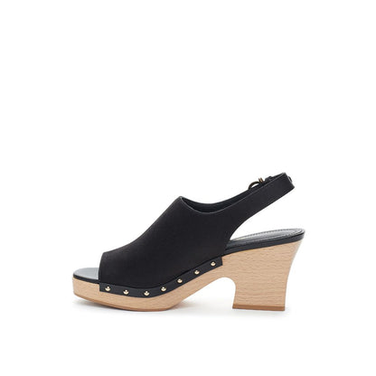 Sandalias elegantes de piel negra