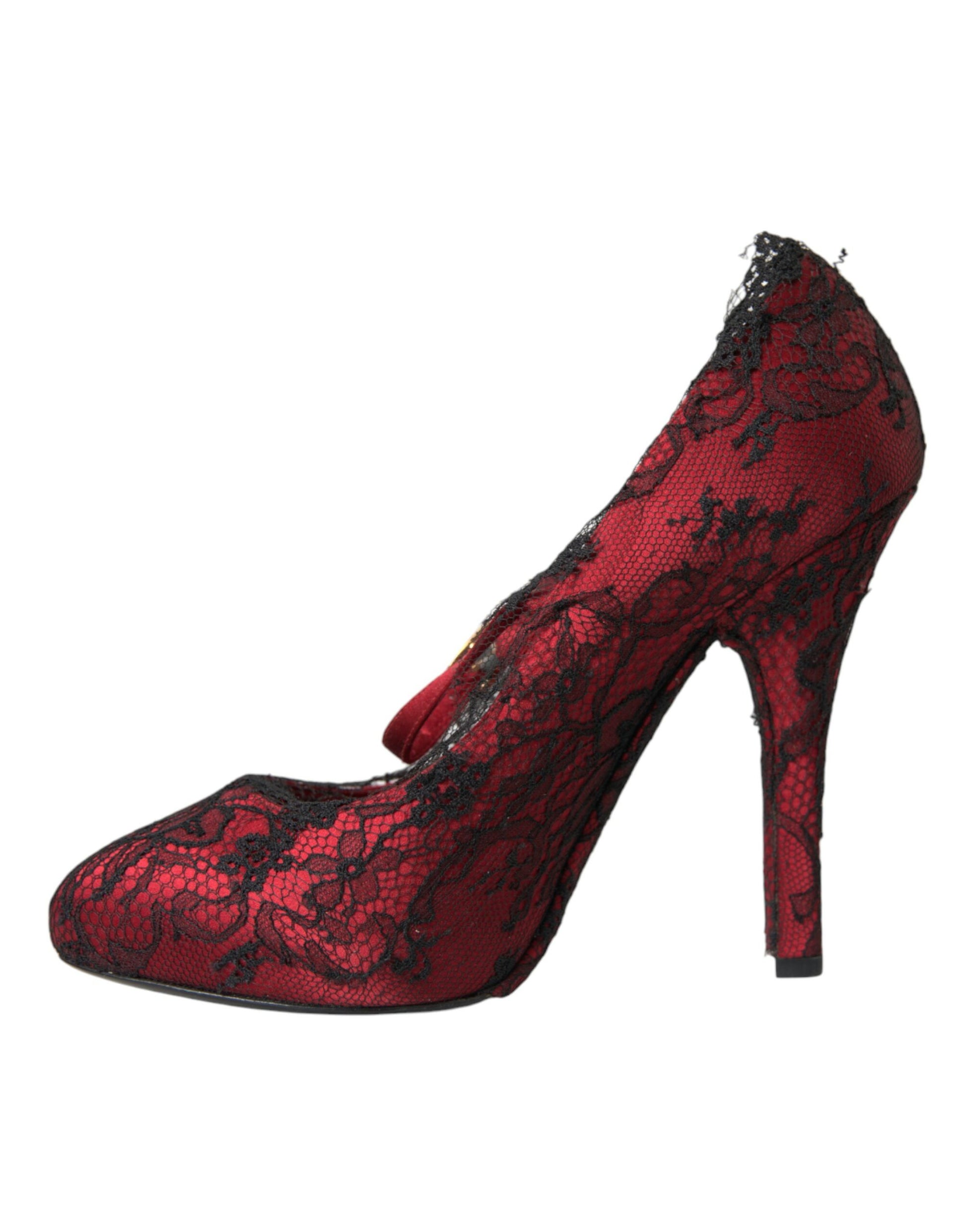 Zapatos Mary Jane con encaje floral en rojo y negro