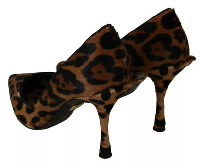 Zapatos de tacón de pelo de poni con estampado de leopardo marrón