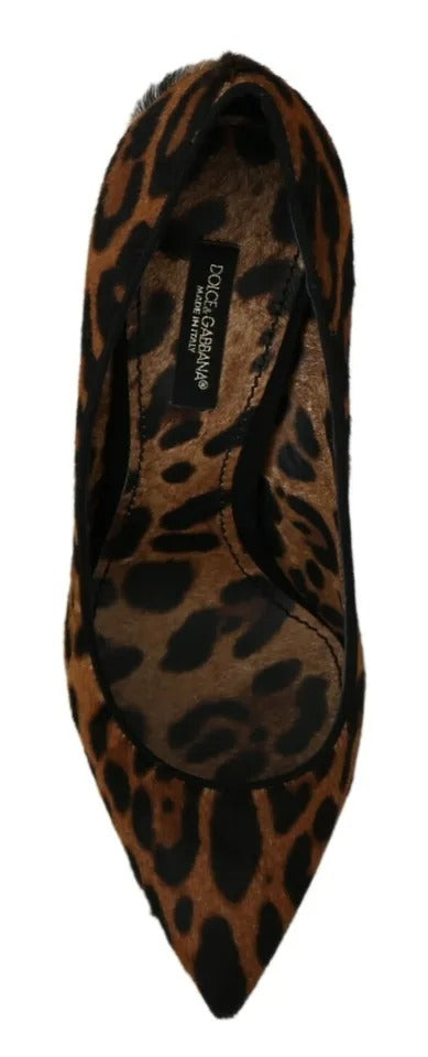 Zapatos de tacón de pelo de poni con estampado de leopardo marrón