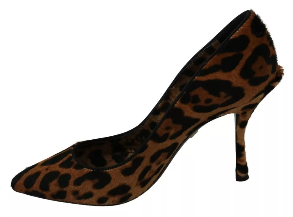 Zapatos de tacón de pelo de poni con estampado de leopardo marrón