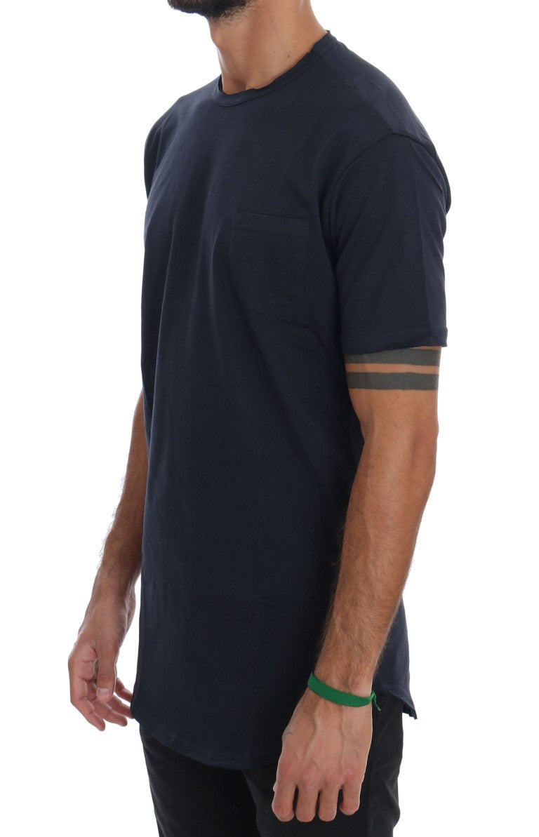 Camiseta elegante de algodón azul con cuello redondo