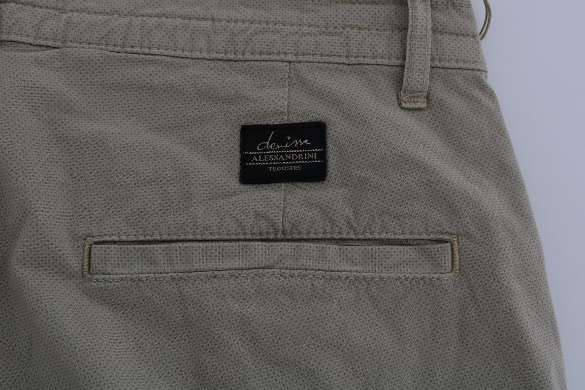 Pantalones chinos beige ajustados para un estilo sofisticado