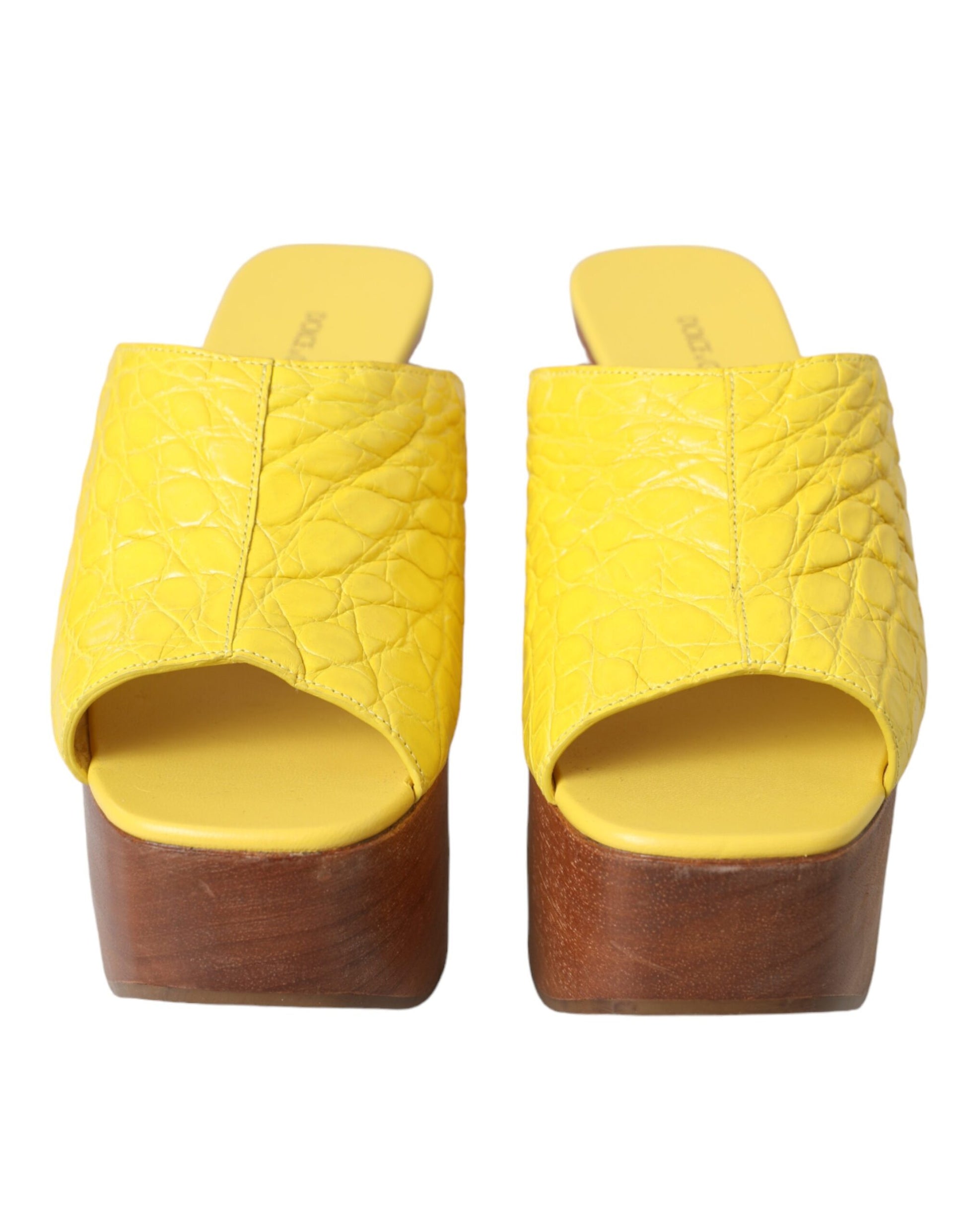 Zapatos tipo mula con cuña y tacón de madera de cuero amarillo