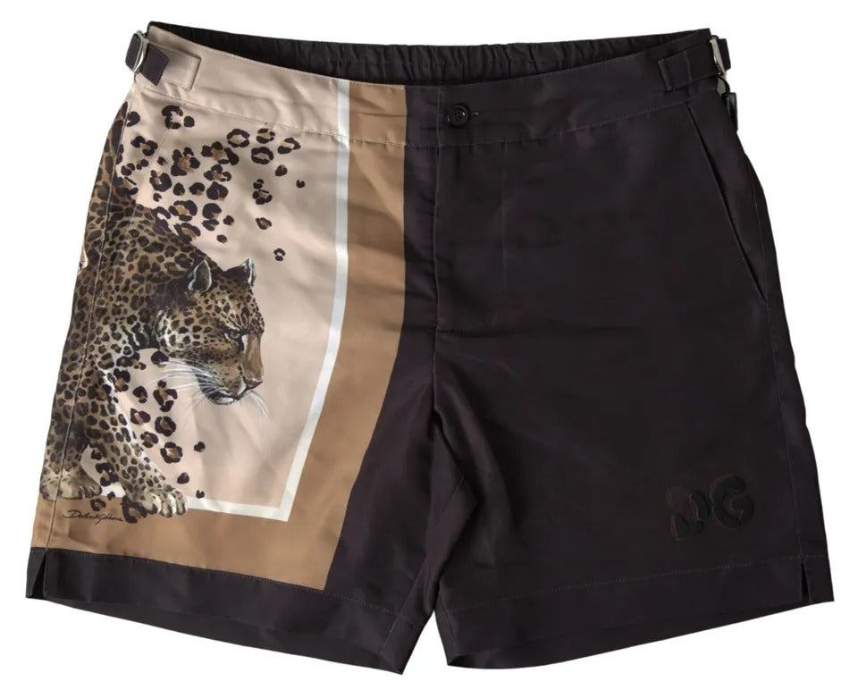 Bañador corto de playa con estampado de leopardo en color marrón oscuro