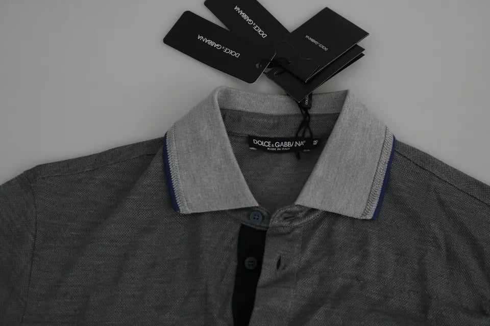 Camiseta tipo polo de seda con cuello gris