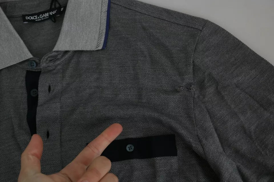 Camiseta tipo polo de seda con cuello gris