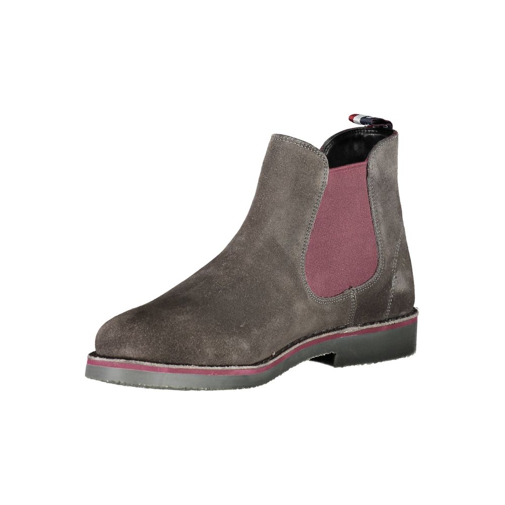 Bota de piel gris para hombre