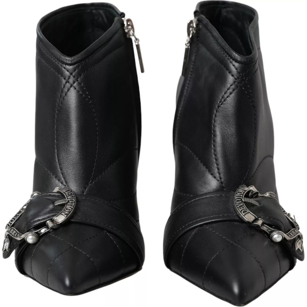 Bota de piel de cordero negra