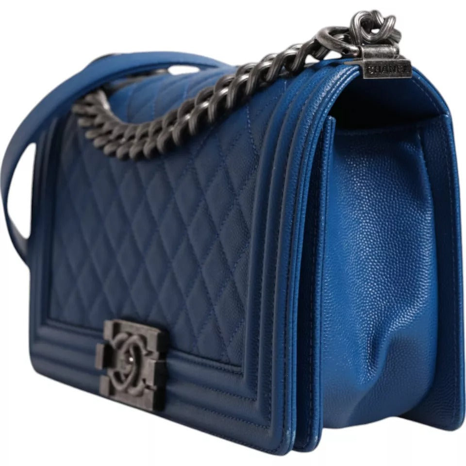 Bolso de hombro mediano de piel de cordero azul con doble cadena