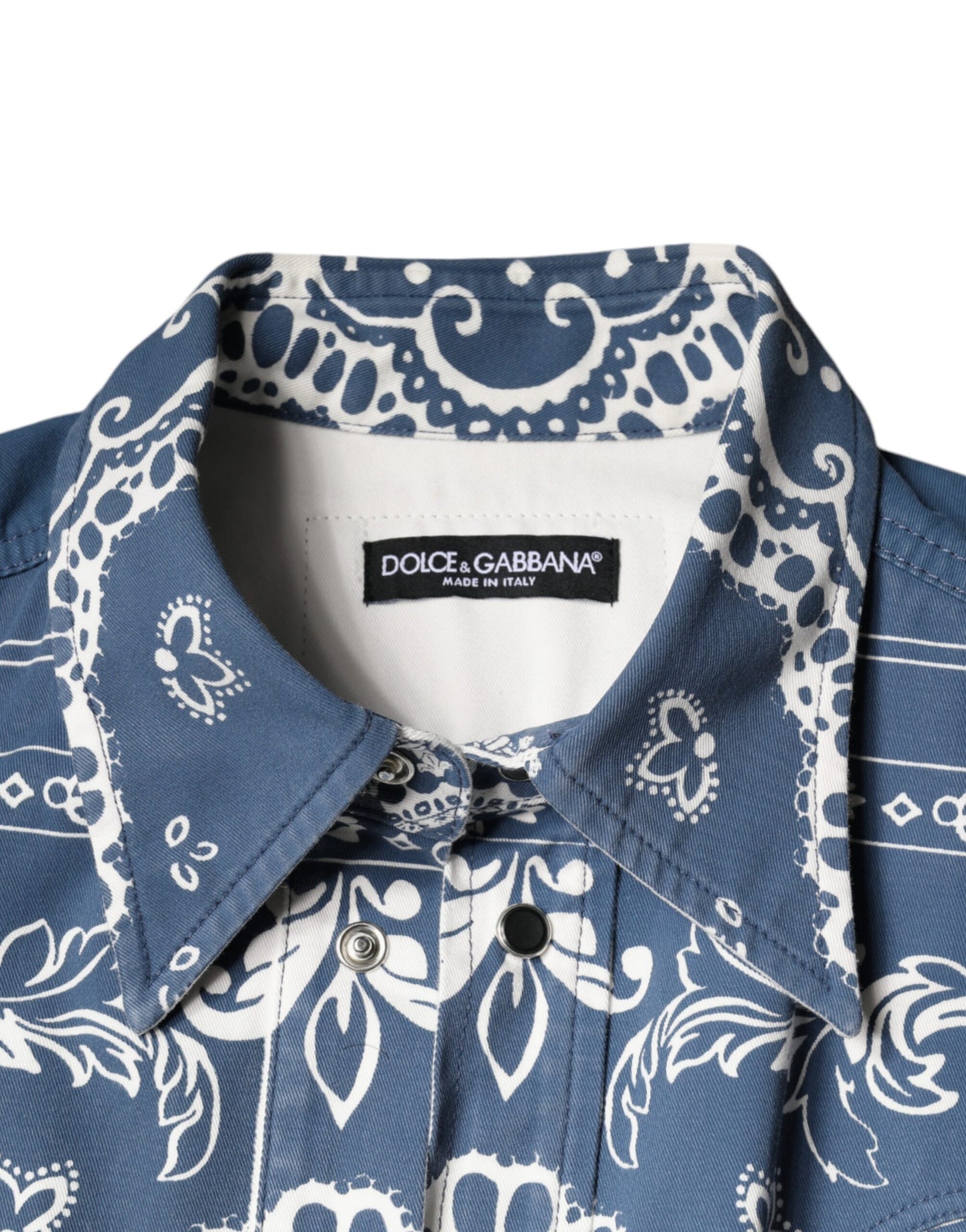 Camisa informal de algodón con estampado de bandana azul y blanca