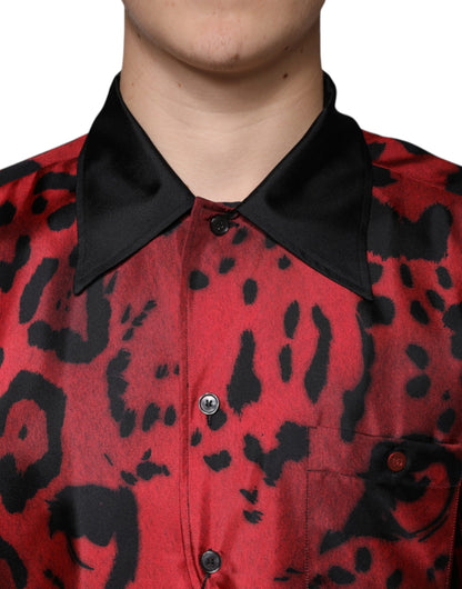 Camisa informal de seda con botones y estampado de leopardo rojo