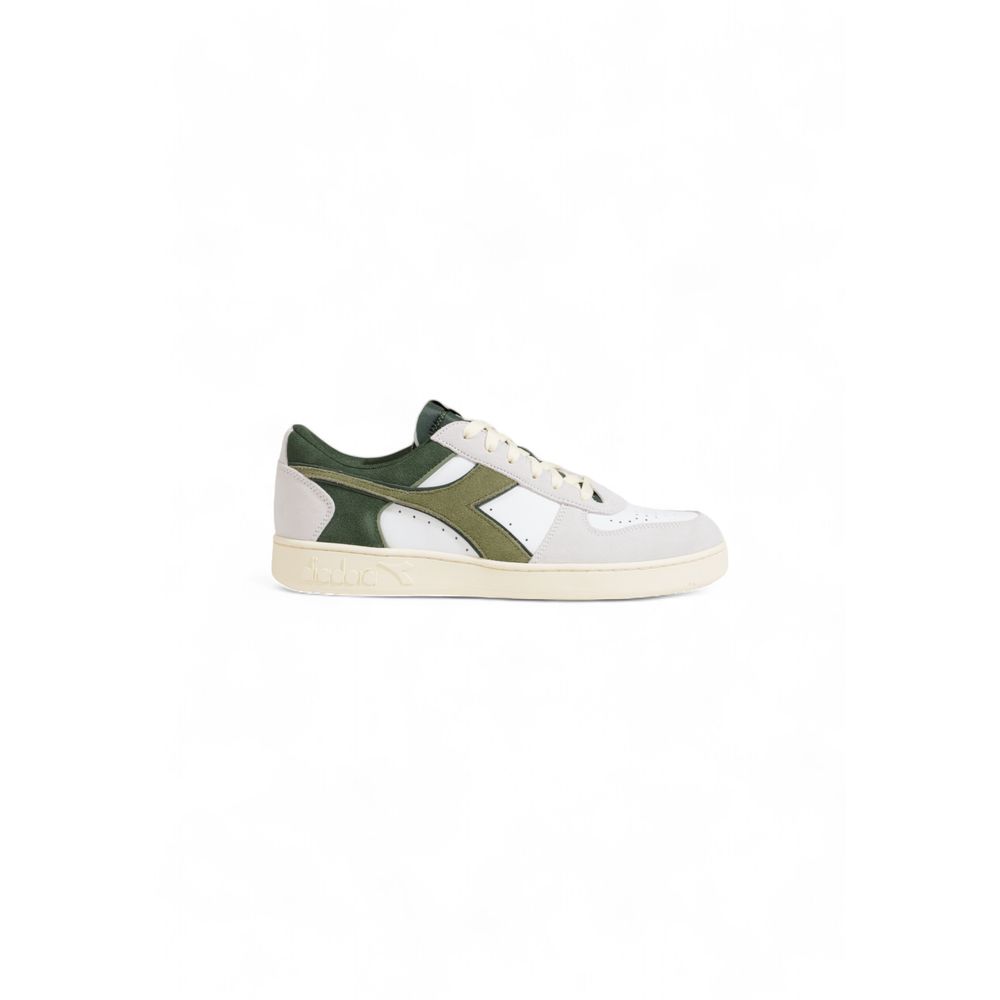 Sneaker de piel verde