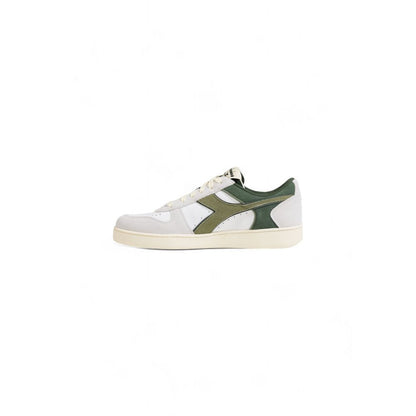 Sneaker de piel verde