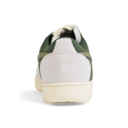 Sneaker de piel verde