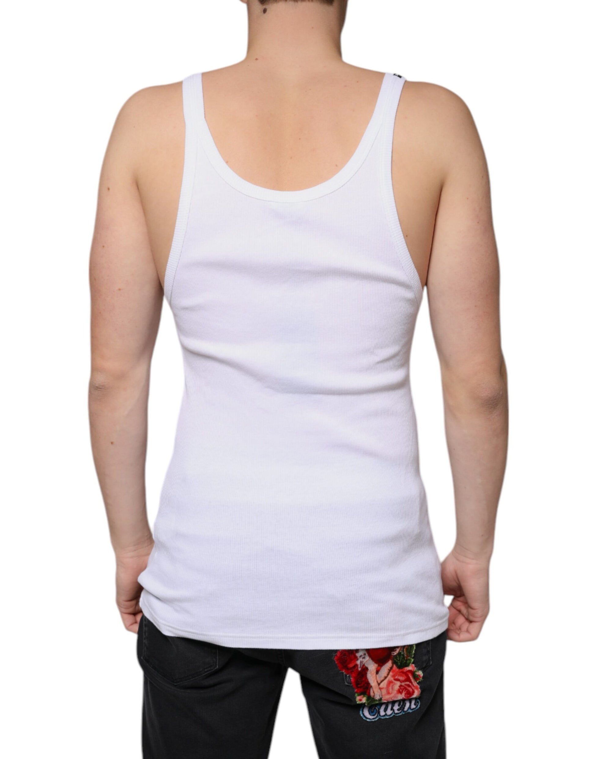 Camiseta blanca sin mangas con cuello redondo