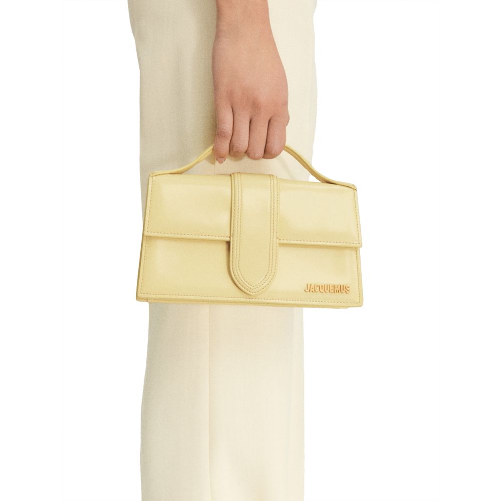 Bolso de piel amarillo