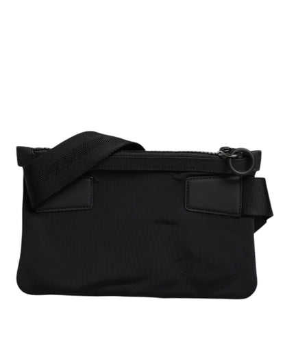 Bolso bandolera de nailon negro con logotipo