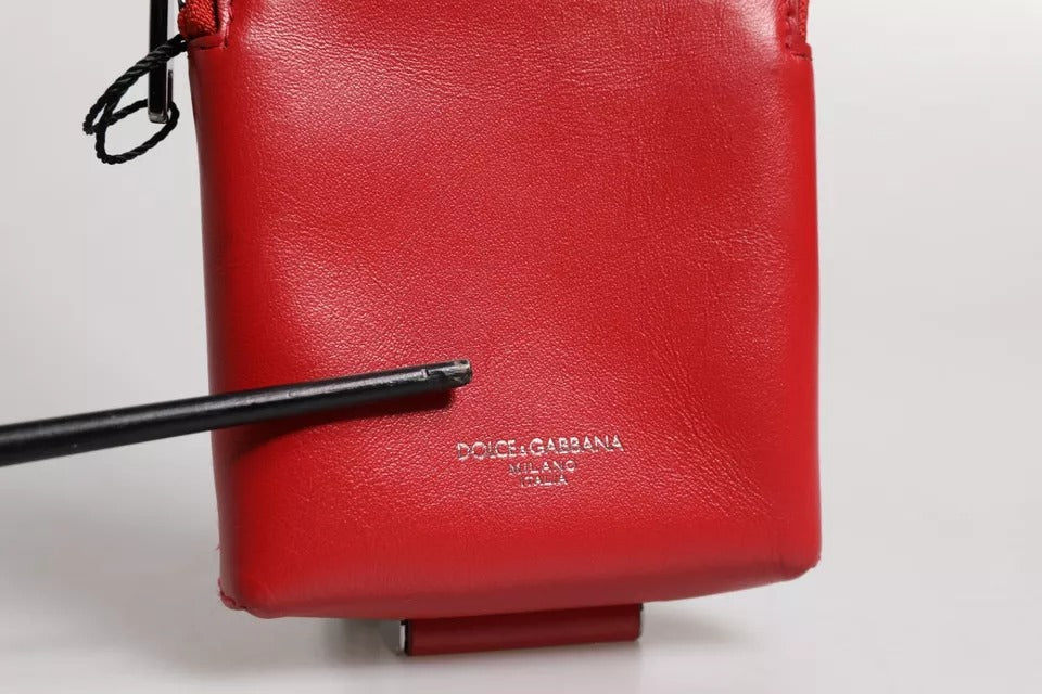 Cartera con correa ancha y tarjetero con cremallera y logotipo de cuero rojo