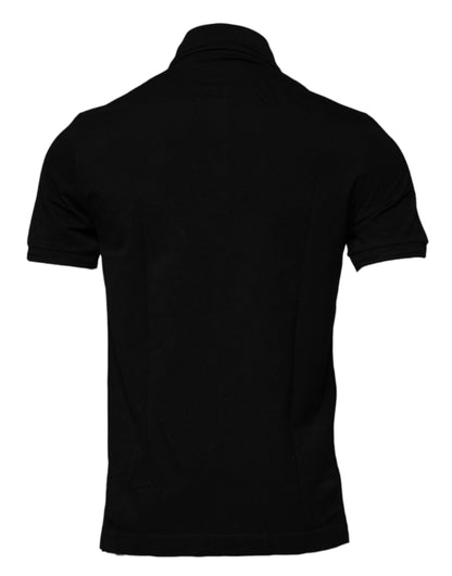 Polo de manga corta con cuello negro