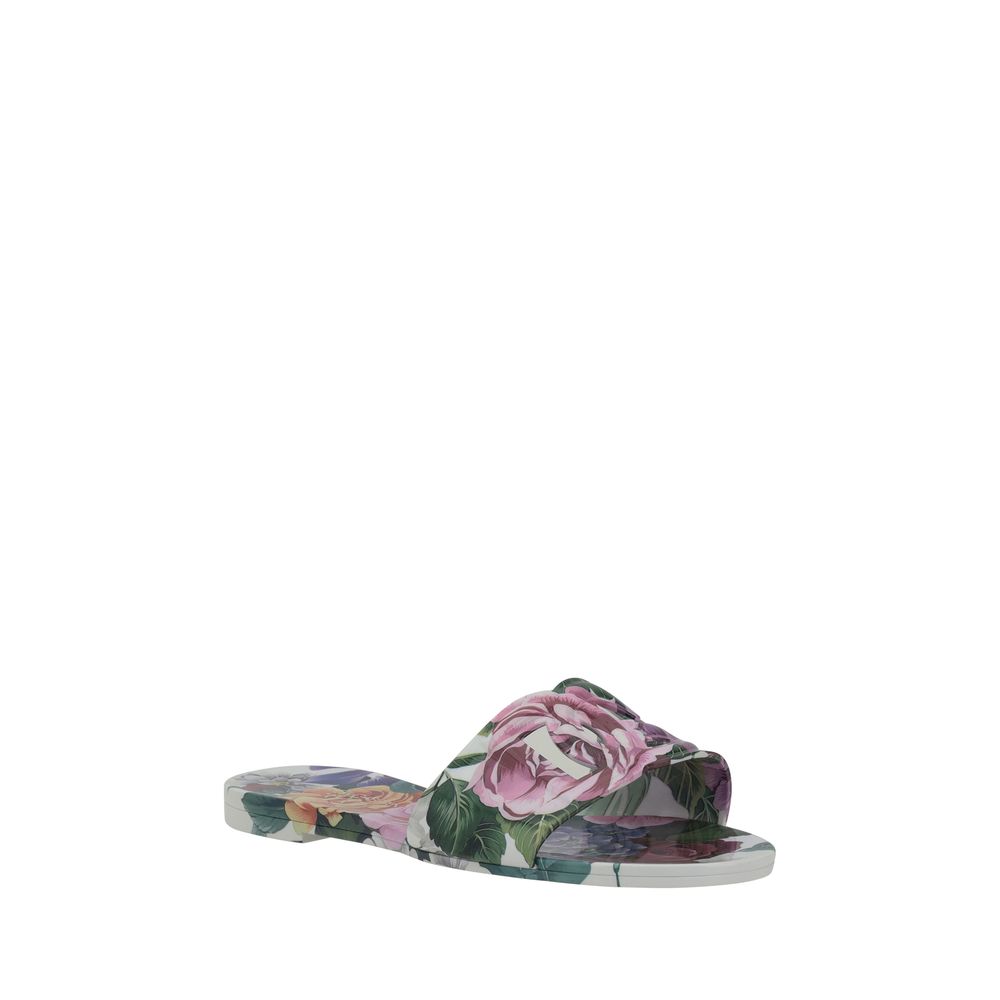 Sandals with flowers