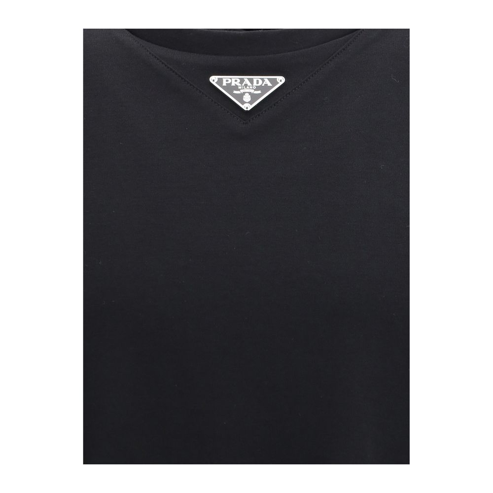 T-Shirt with triangular plaque