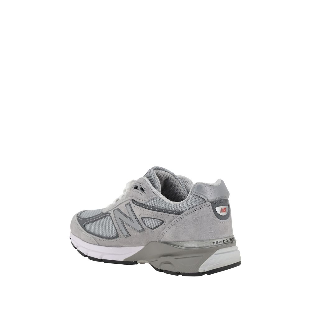 990 Sneakers