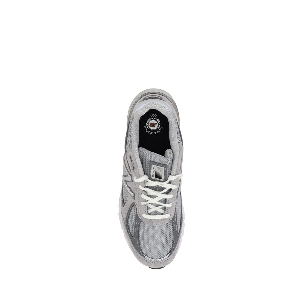 990 Sneakers