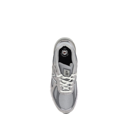 990 Sneakers