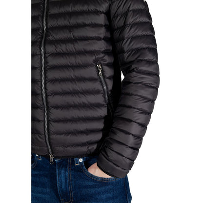 Chaqueta de nailon negra