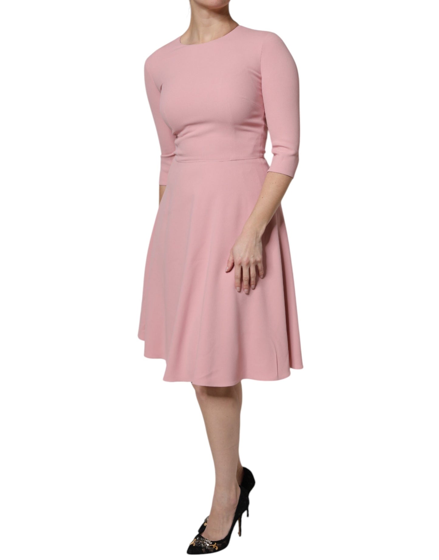 Vestido de manga 3/4 en viscosa rosa de línea A y vuelo