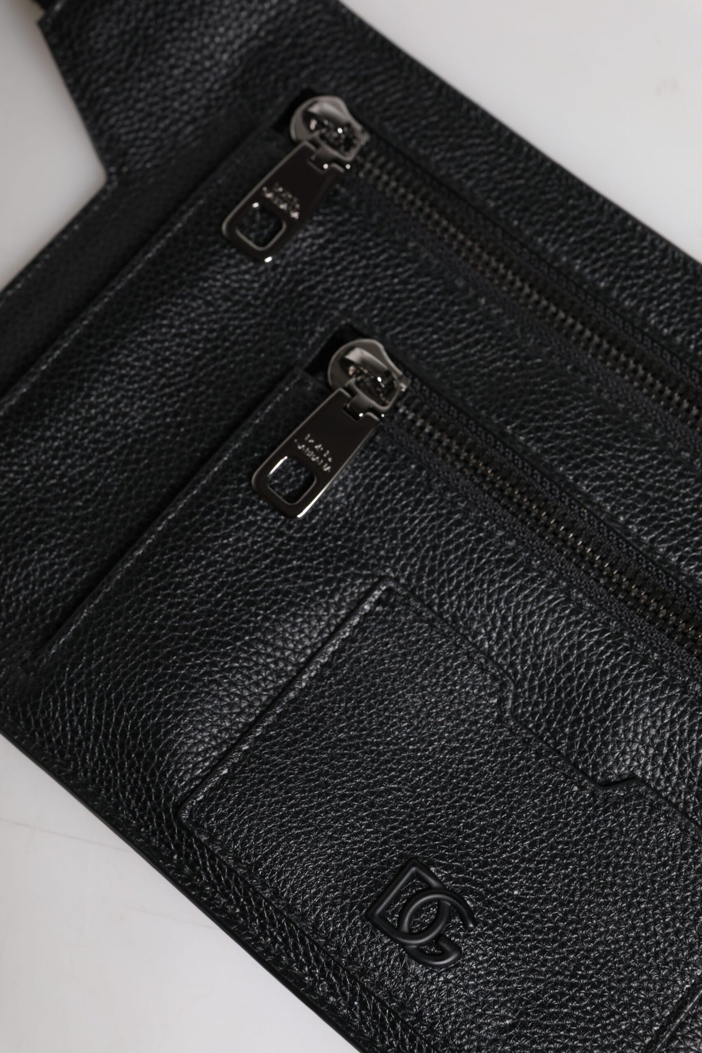 Messenger Crossbody de piel de becerro negra