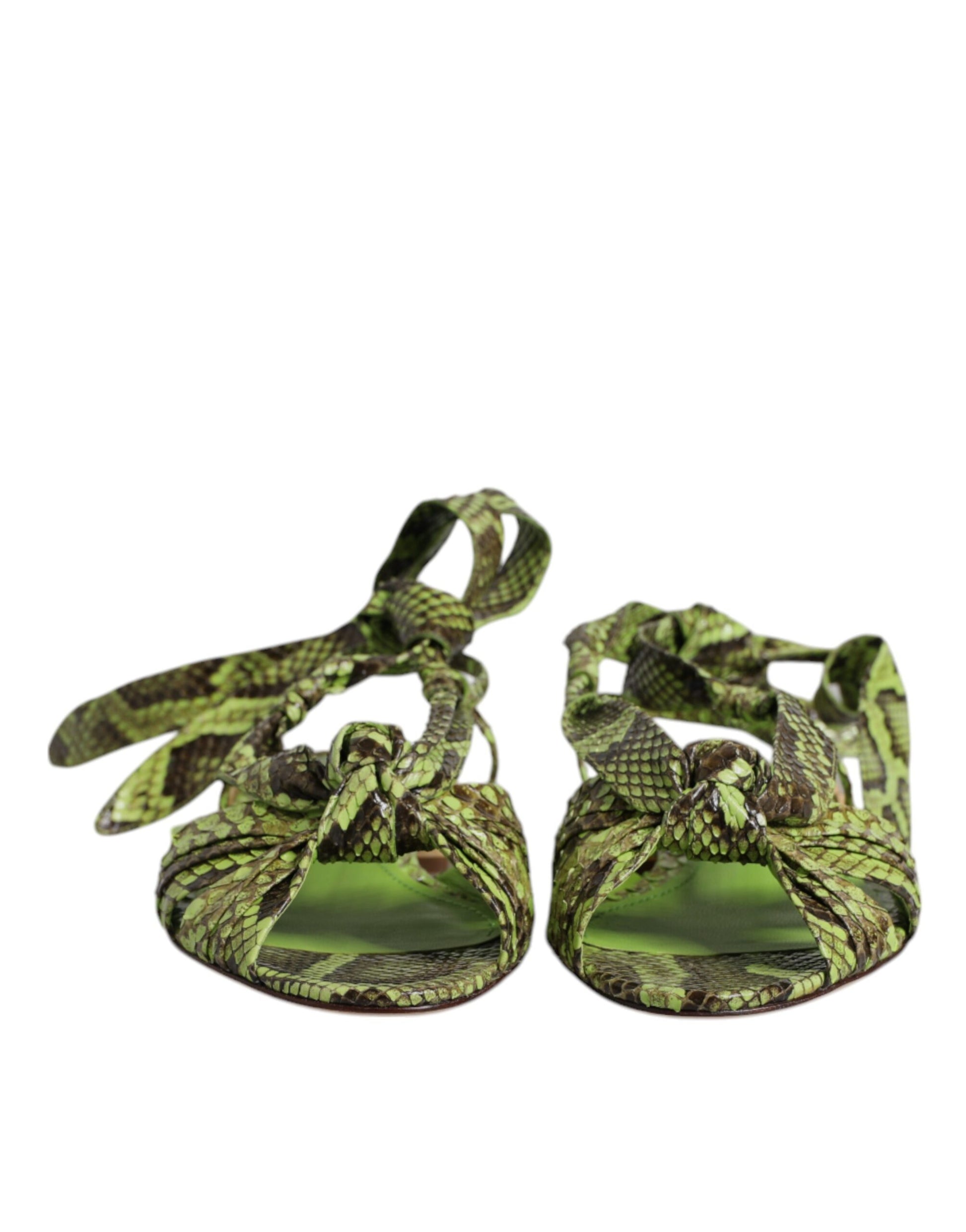 Sandalias verdes con estampado animal