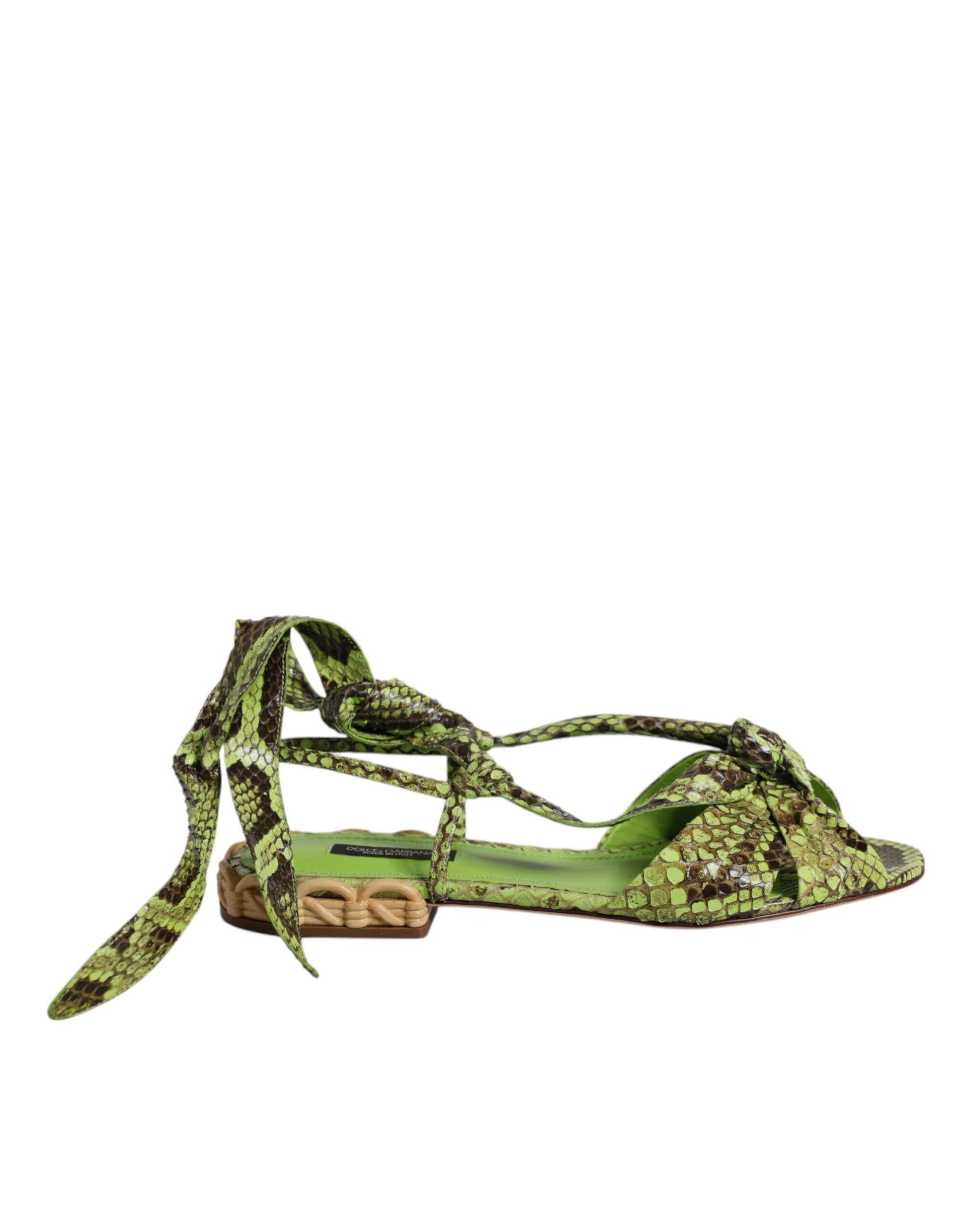 Sandalias verdes con estampado animal