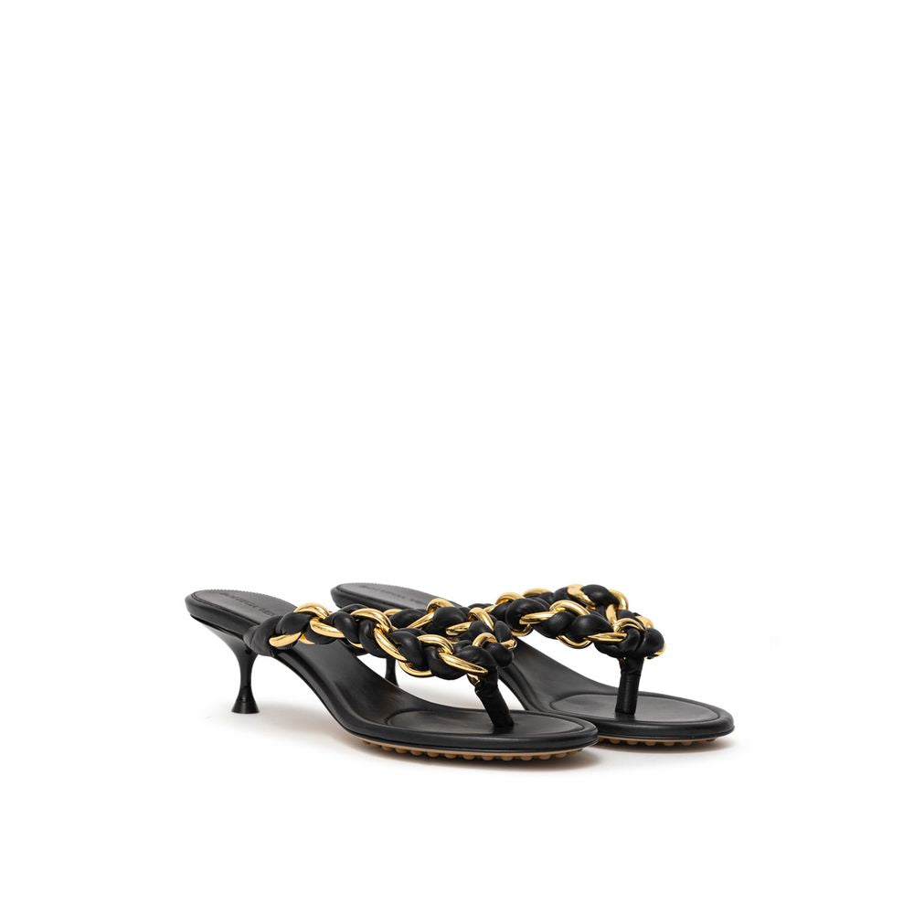 Sandalia de piel negra