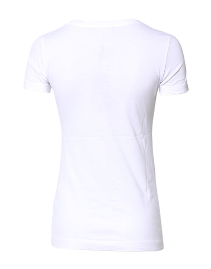 Camiseta blanca de algodón con cuello redondo y manga corta