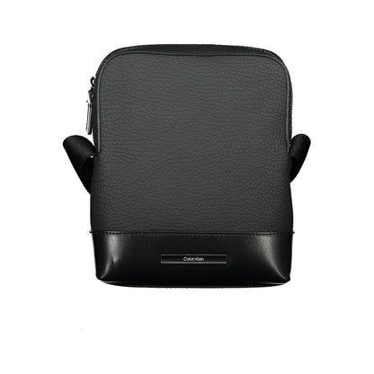 Elegante bolso negro con detalles en contraste