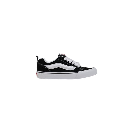 Sneaker de piel en blanco y negro