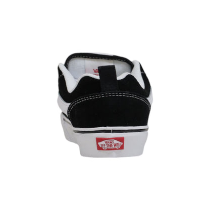 Sneaker de piel en blanco y negro
