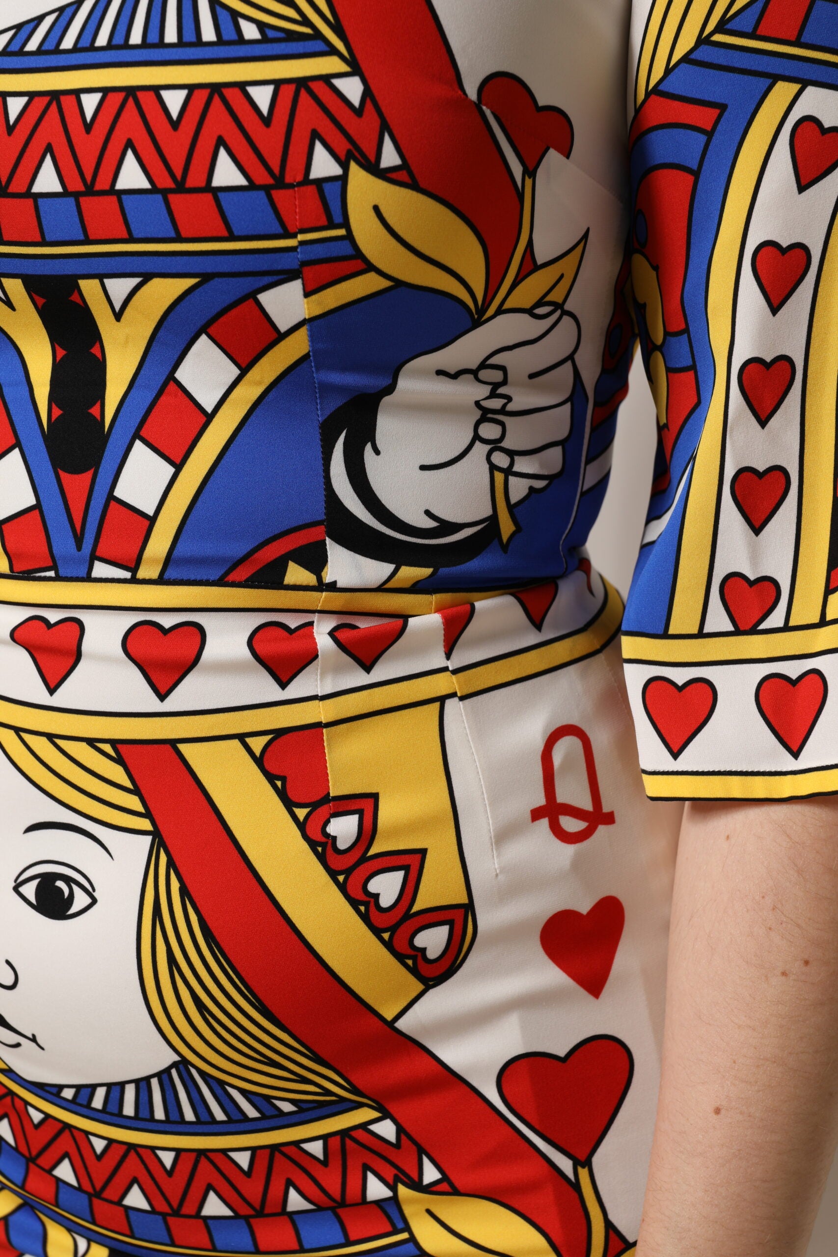 White Queen Of Heart Short Sleeve Midi Dress