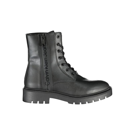 Botín negro chic con cordones y detalle de cremallera