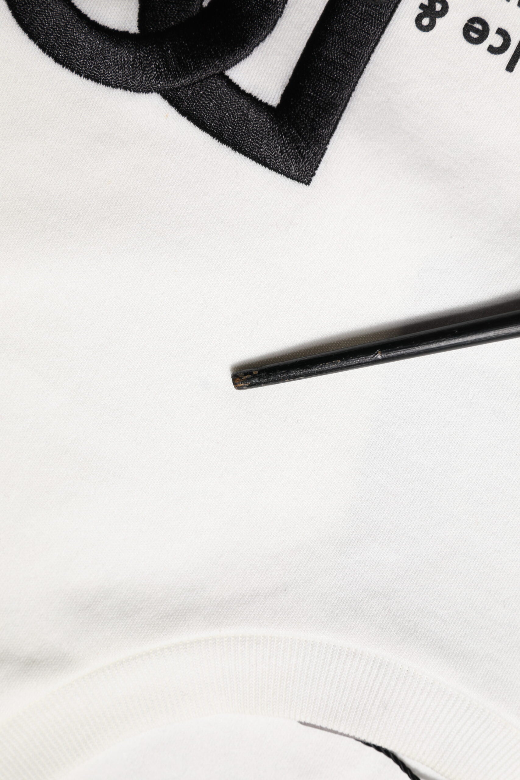 White Cotton DG Embroidery Round Neck T-shirt