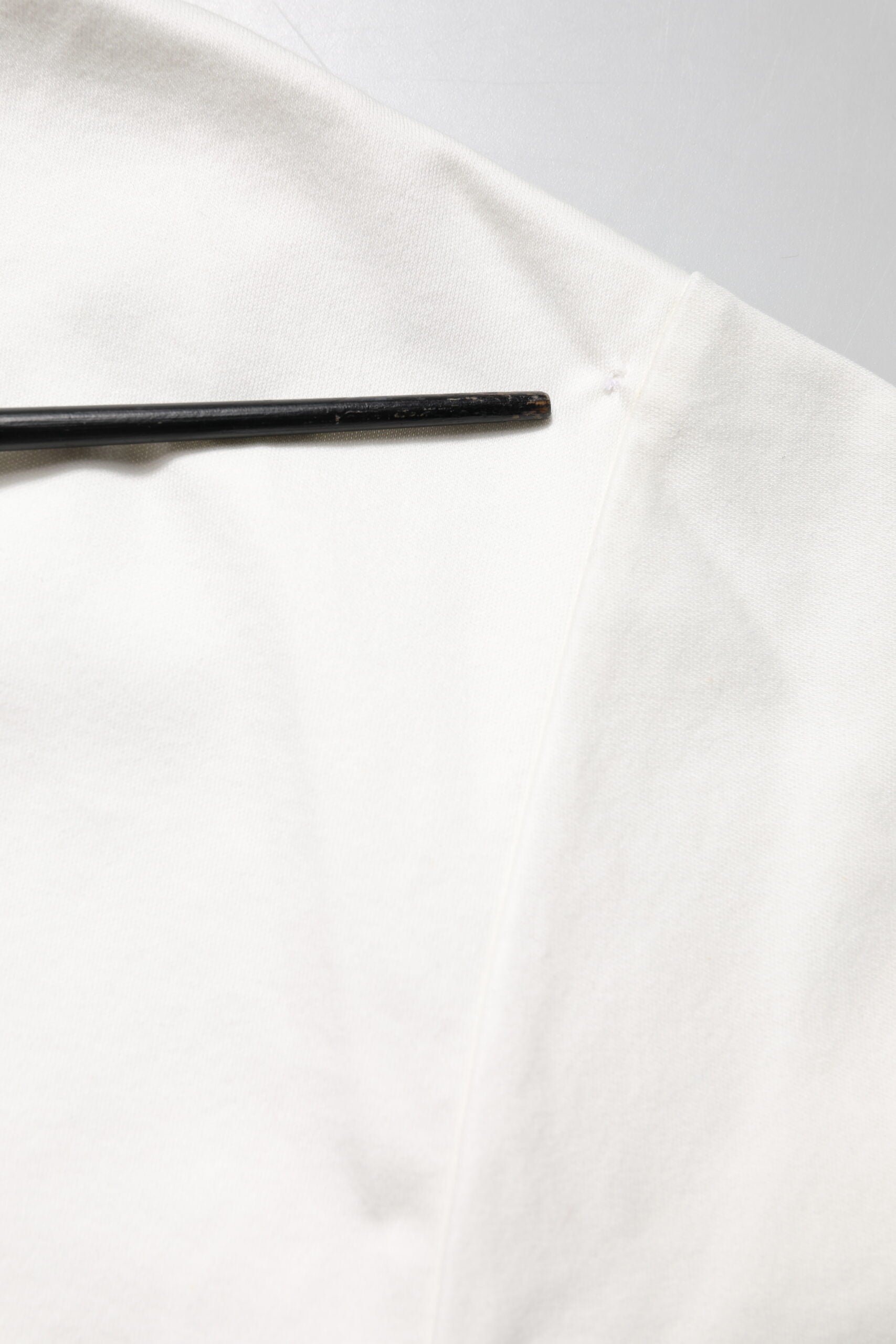 White Cotton DG Embroidery Round Neck T-shirt
