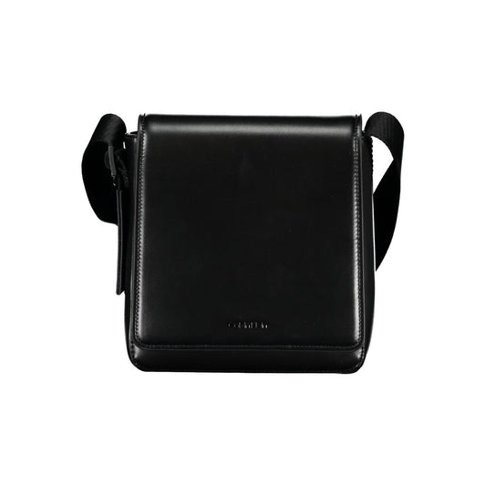 Elegante bandolera negra con detalle de logotipo