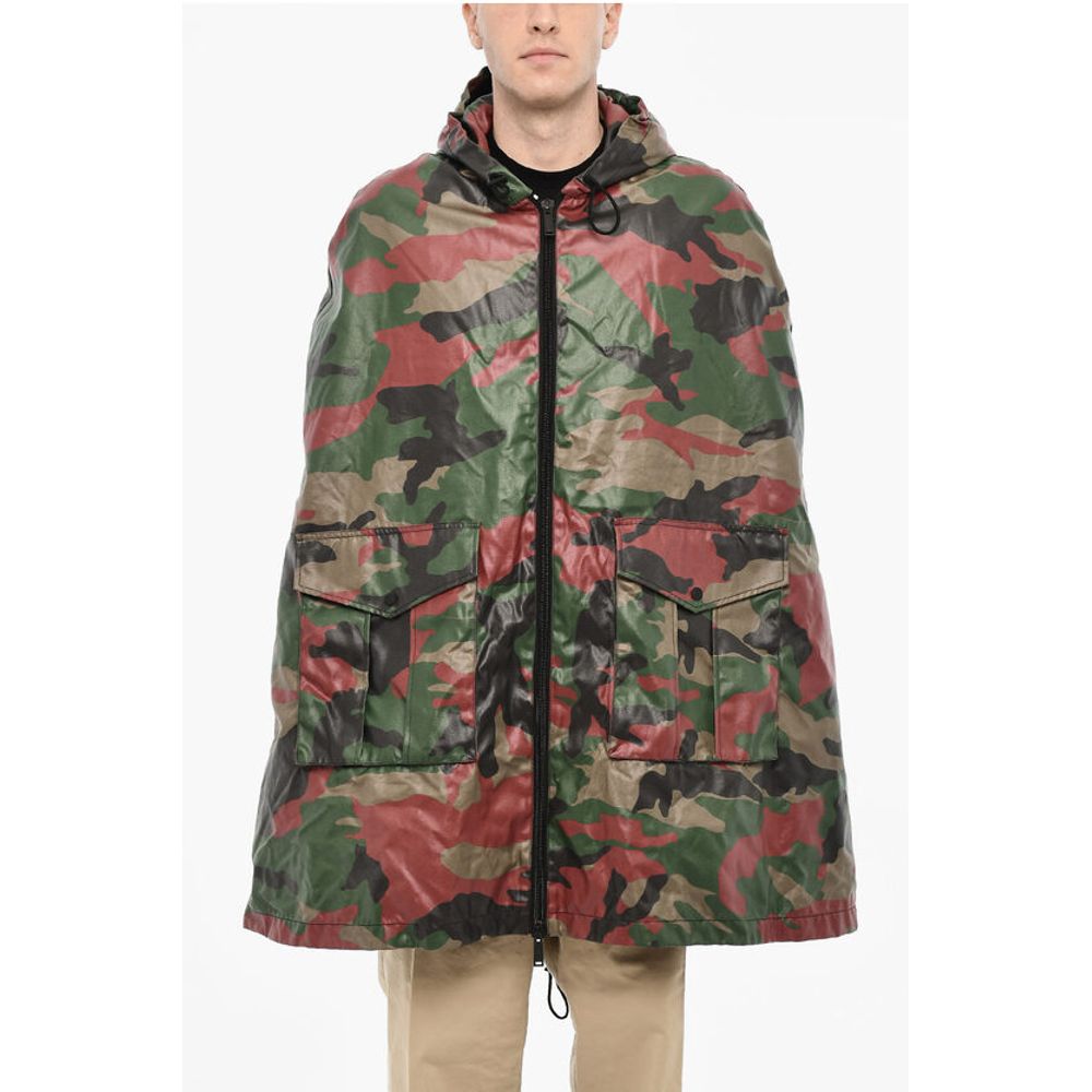 Zipped Closue Camouflage Motif Cape