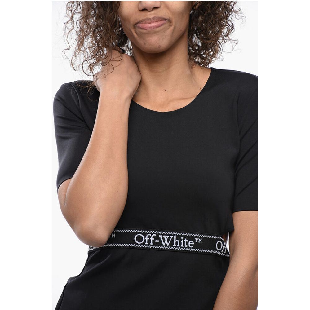 Short Sleeved Tight-Fitting Top with Cut-Out Detail