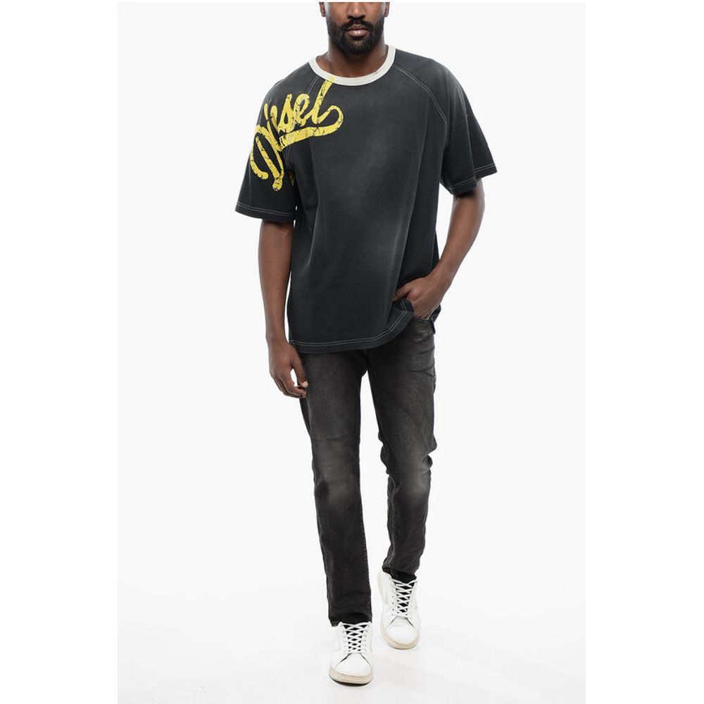 Faded Effect T-ROXT-SLITS Crew-neck T-Shirt with Flocked Log